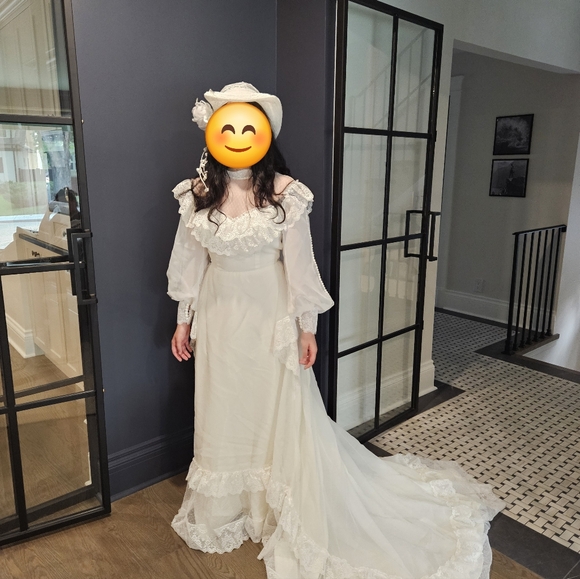 Wedding dress   1983 - Picture 3 of 4